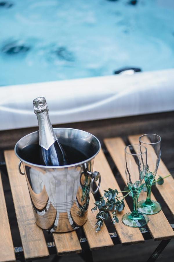 O Rethel Jacuzzi, Gite Ardennes Εξωτερικό φωτογραφία