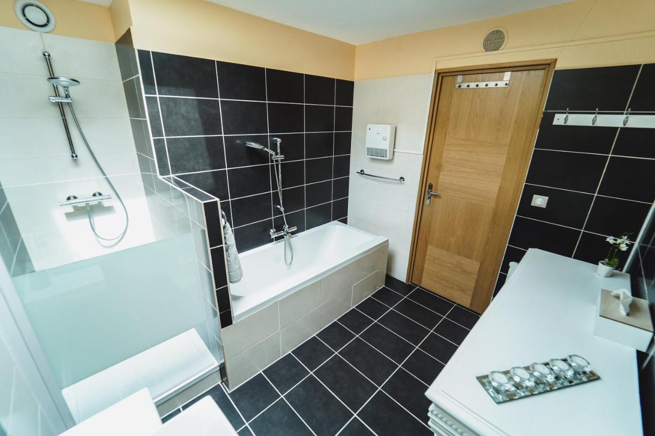 O Rethel Jacuzzi, Gite Ardennes Εξωτερικό φωτογραφία